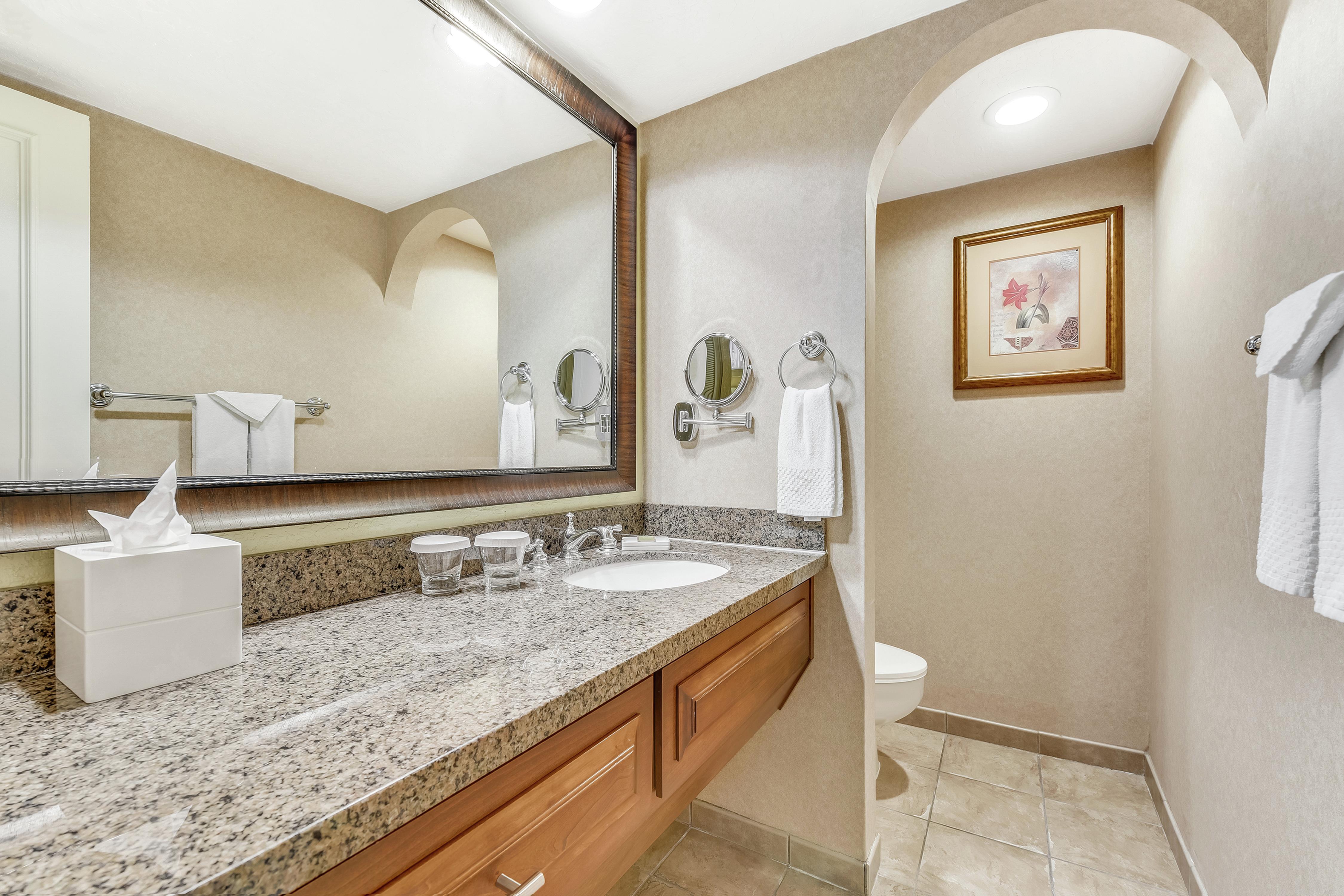 Pointe Hilton Tapatio Cliffs Resort Room Type - 1 KING SIGNATURE SUITE