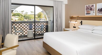 Pointe Hilton Squaw Peak Resort Room Type - 1K 1RM STE HEARING ACC CYV