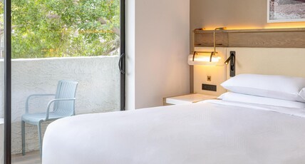 Pointe Hilton Squaw Peak Resort Room Type - 1 KING BED 1 BEDROOM SUITE