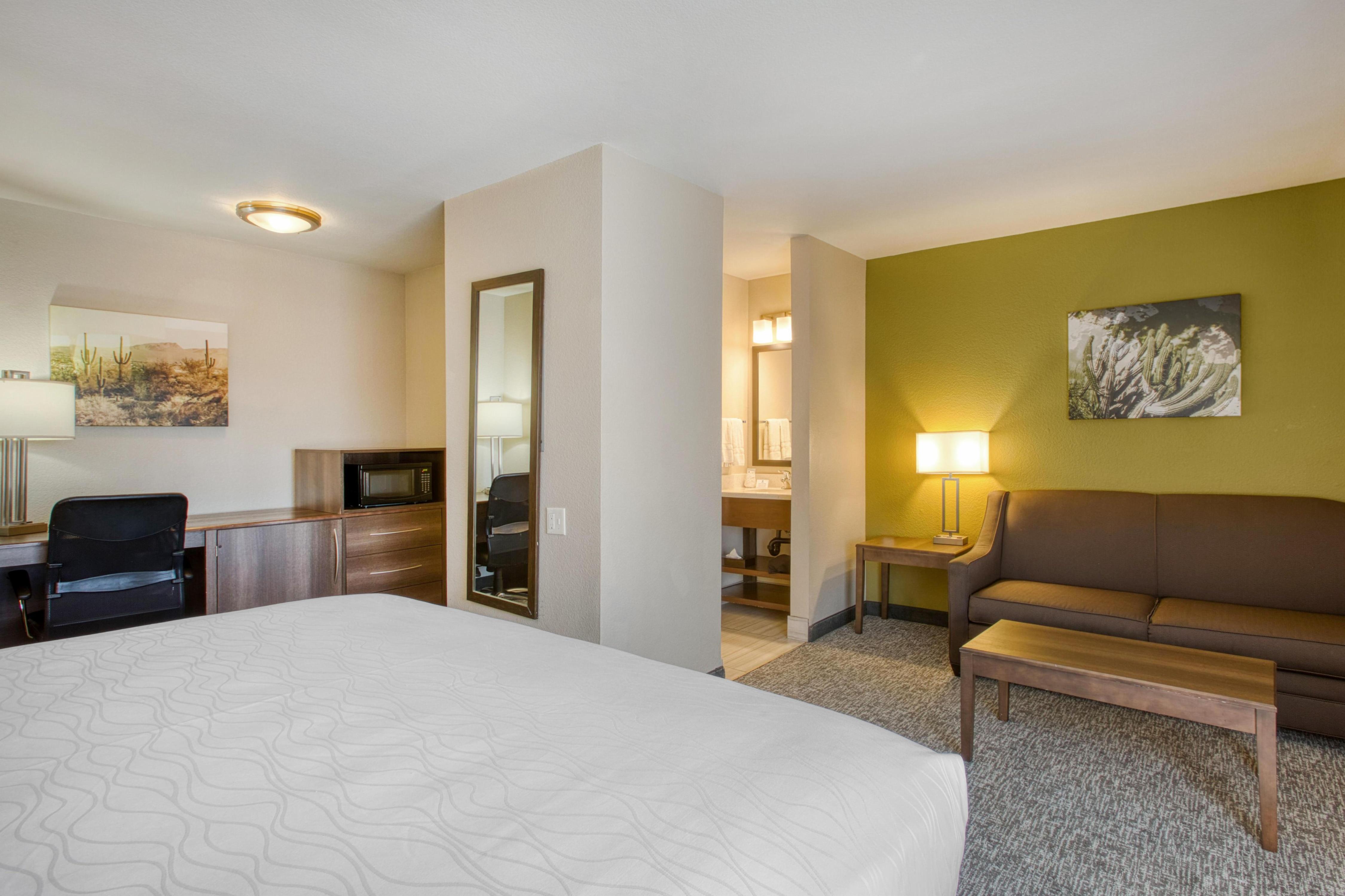Best Western North Phoenix Hotel Room Type - 1 King Bed, Non-Smoking, Sofabed, Work Desk, Microwave And Refrigerator, Wi-Fi, Full Breakfast Best Western North Phoenix Hotel Room Type - 1 King Bed, Non-Smoking, Sofabed, Work Desk, Microwave And Refrigerator, Wi-Fi, Full Breakfast