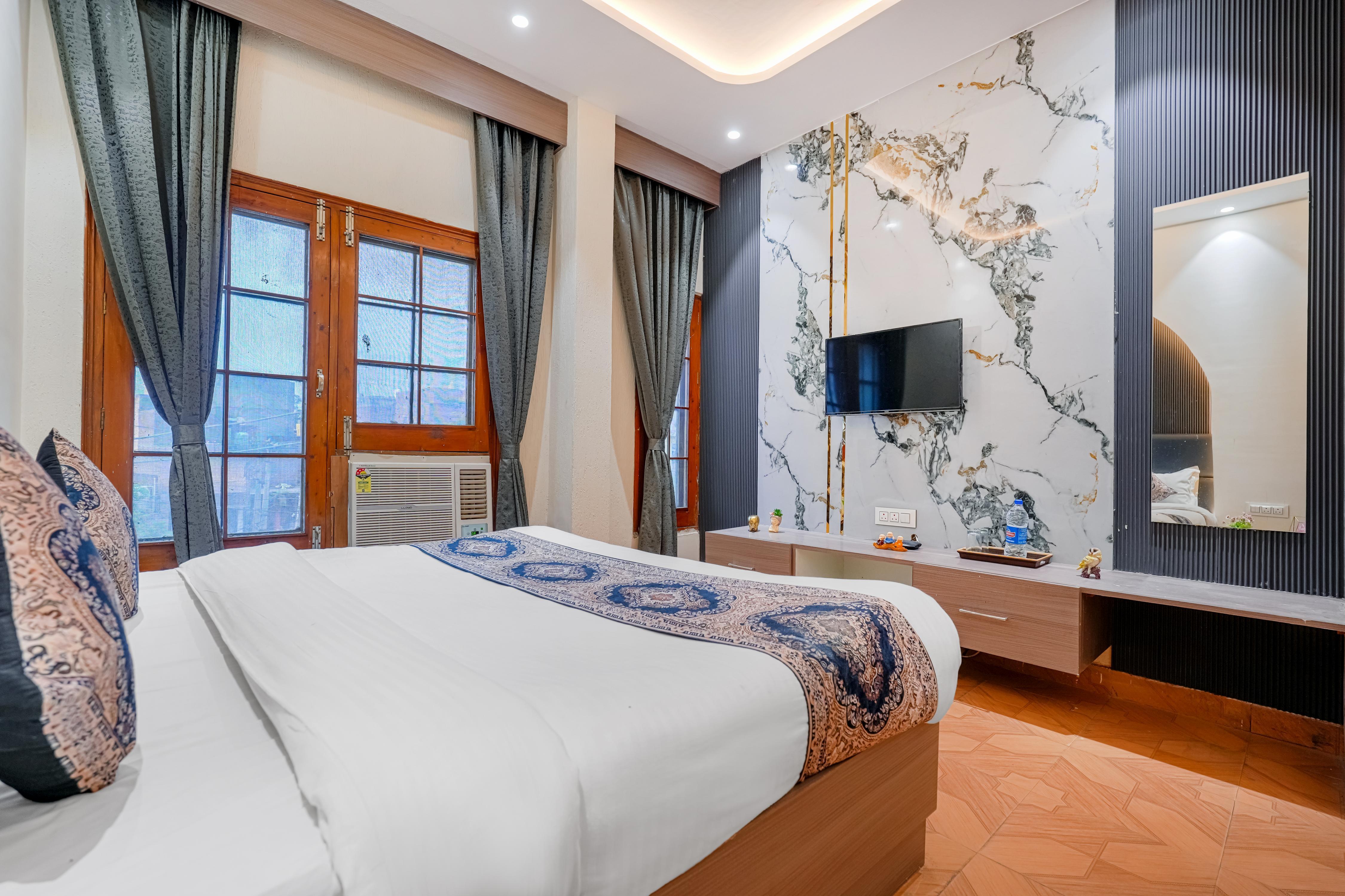 Abhi International Room Type - Deluxe Room Abhi International Room Type - Deluxe Room