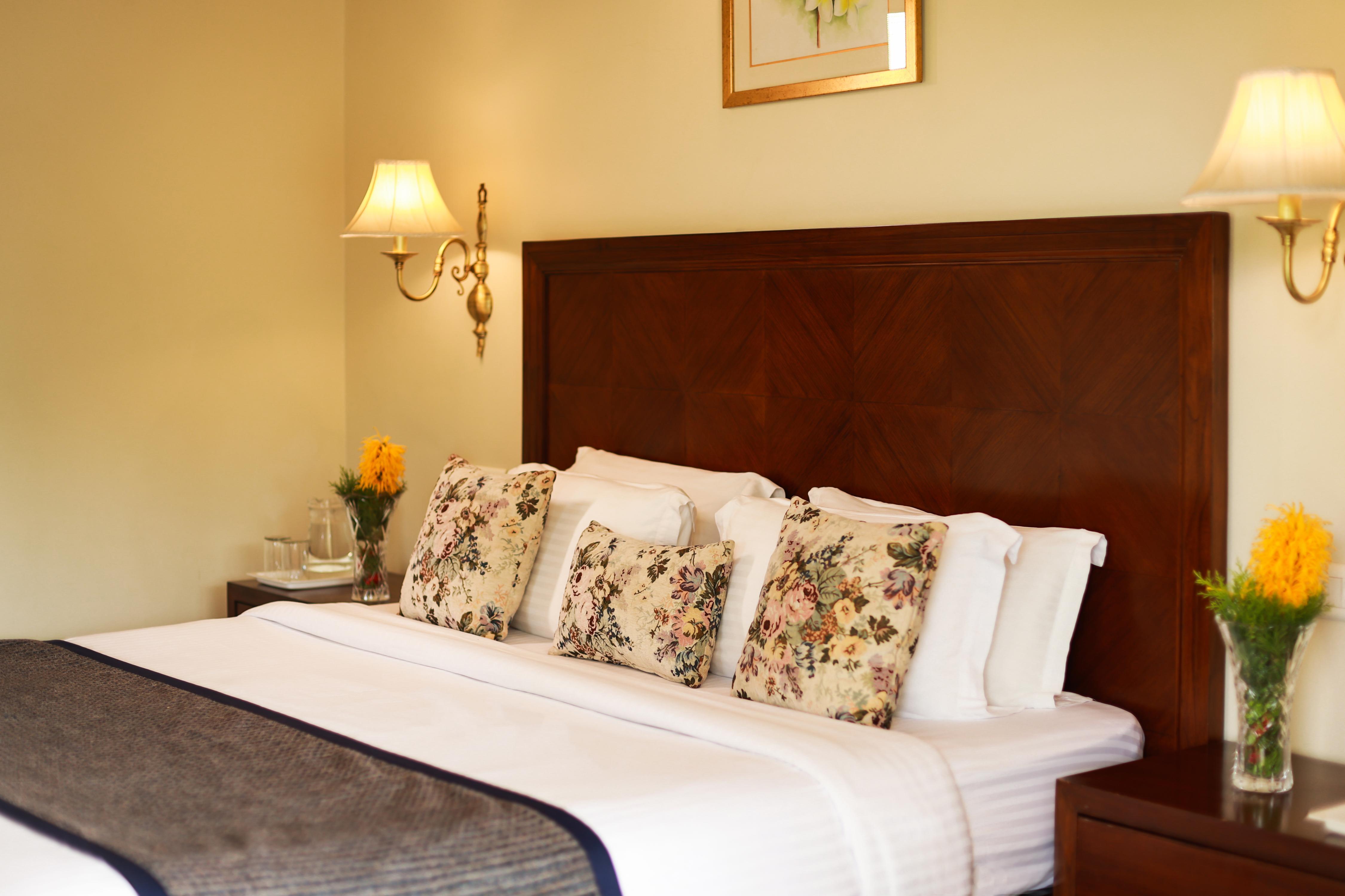 Lamrin Norwood Green Room Type - Super Deluxe Room with tea garden view