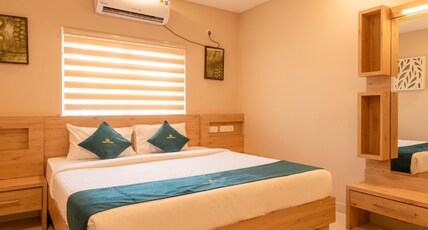 Daan Ambalath Maple Room Type - Superior Deluxe AC Rooms
