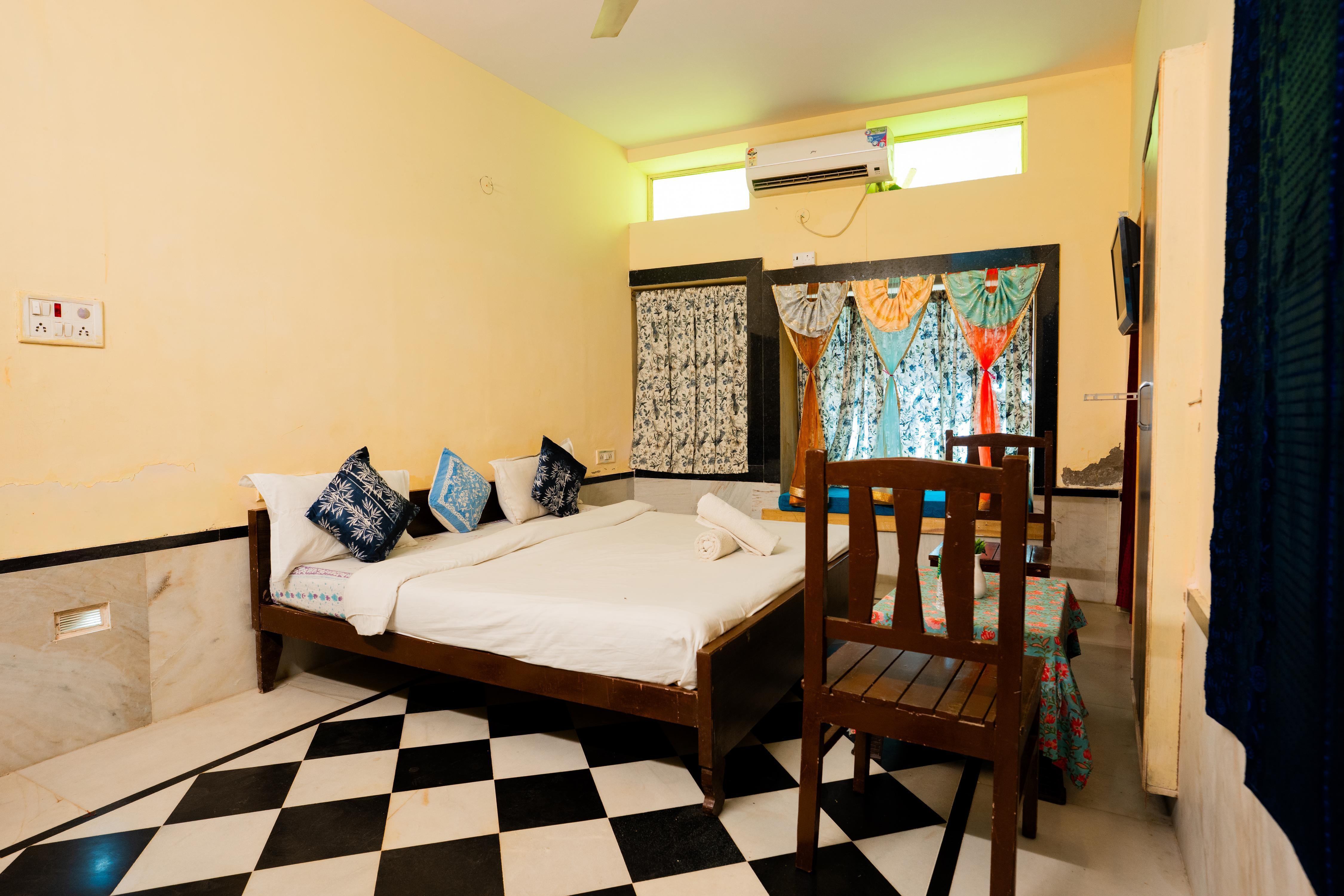 Hotel Rumis Jaisalmer - Tap to explore photos