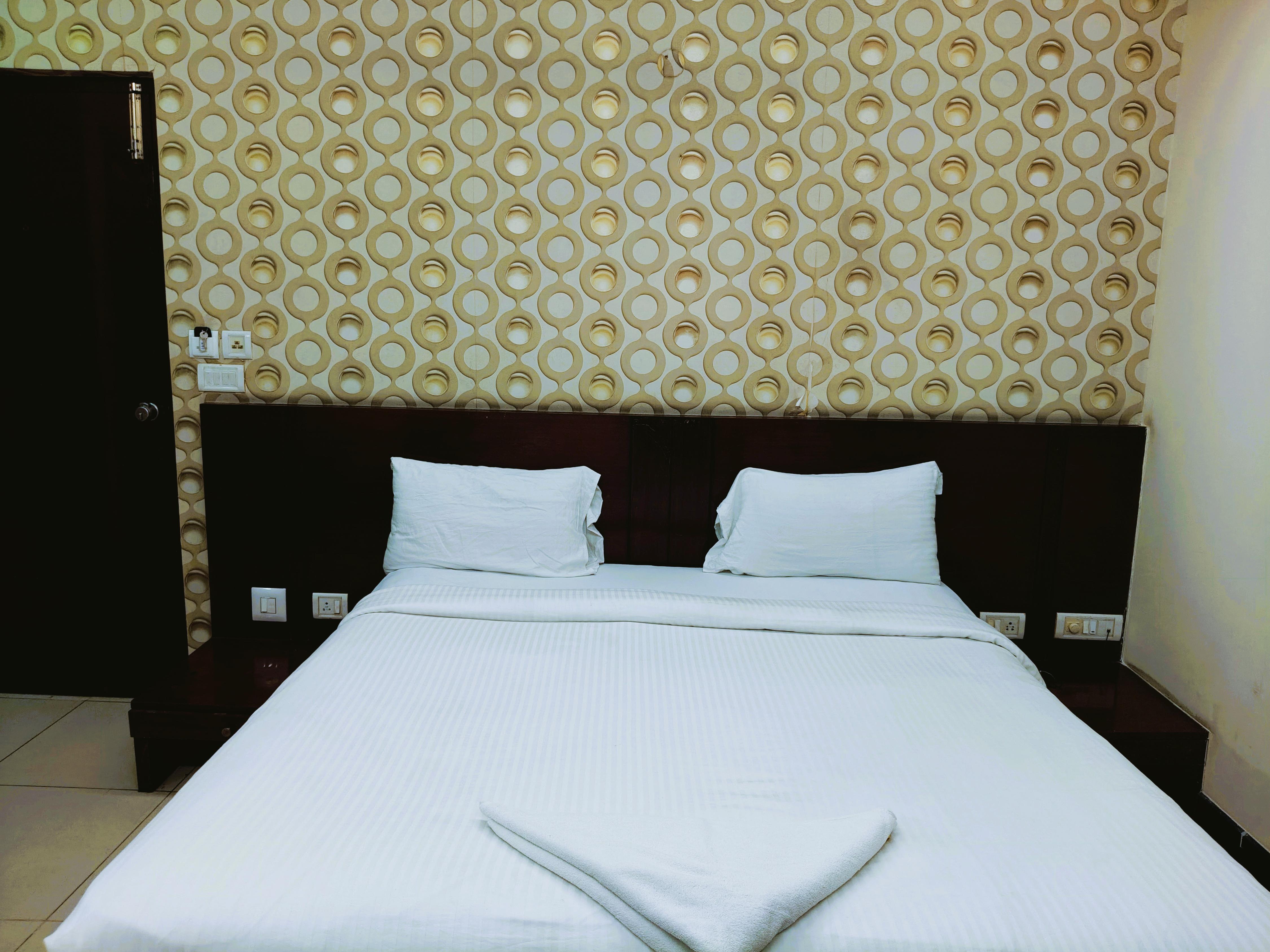 Athasri Inn Infantry Road Room Type - Deluxe Room