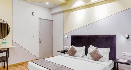 UPAR Nungambakkam Room Type - Classic Room