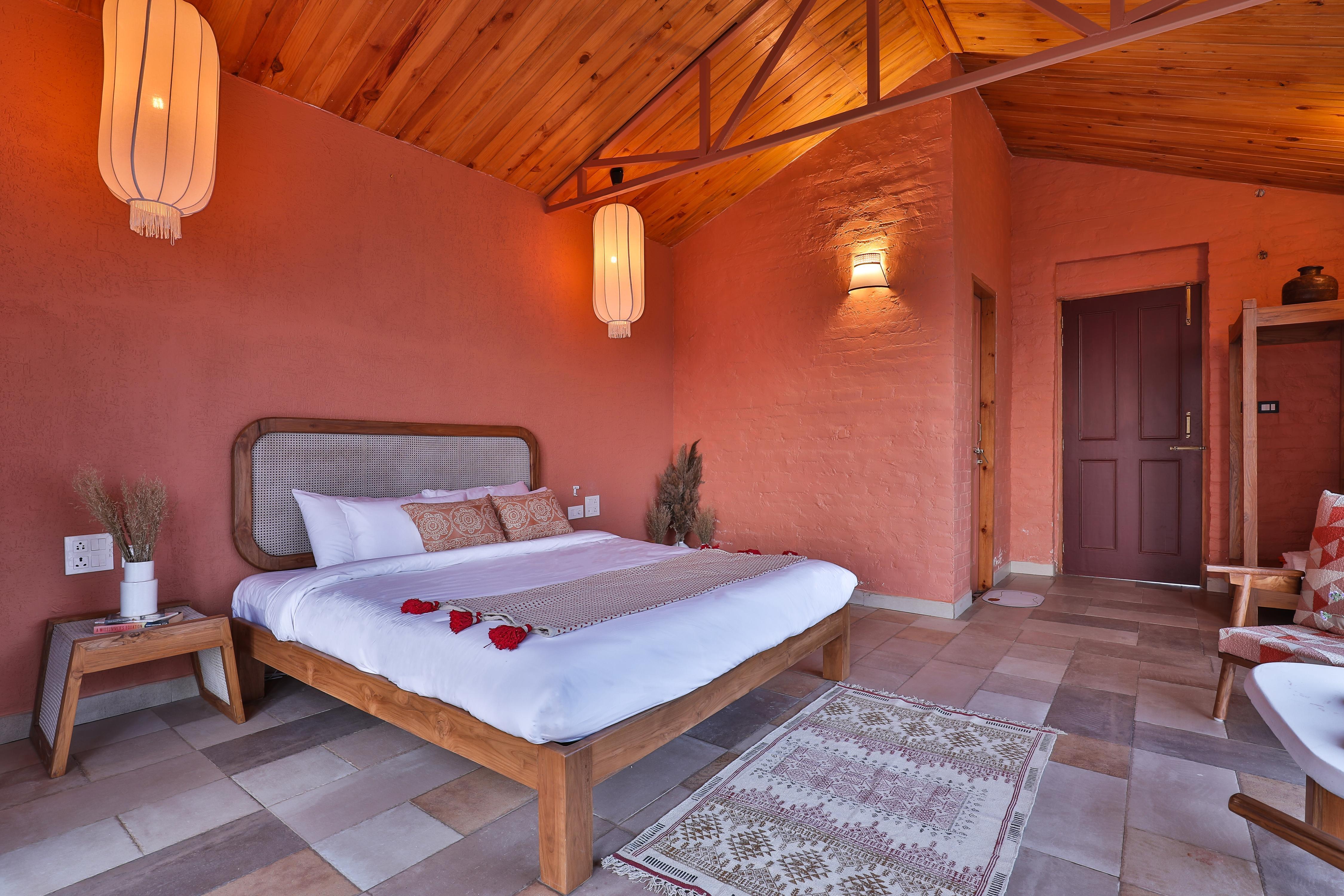 Seclude Pangot, Perch - Boutique Birding Resort  Room Type - Ladybird