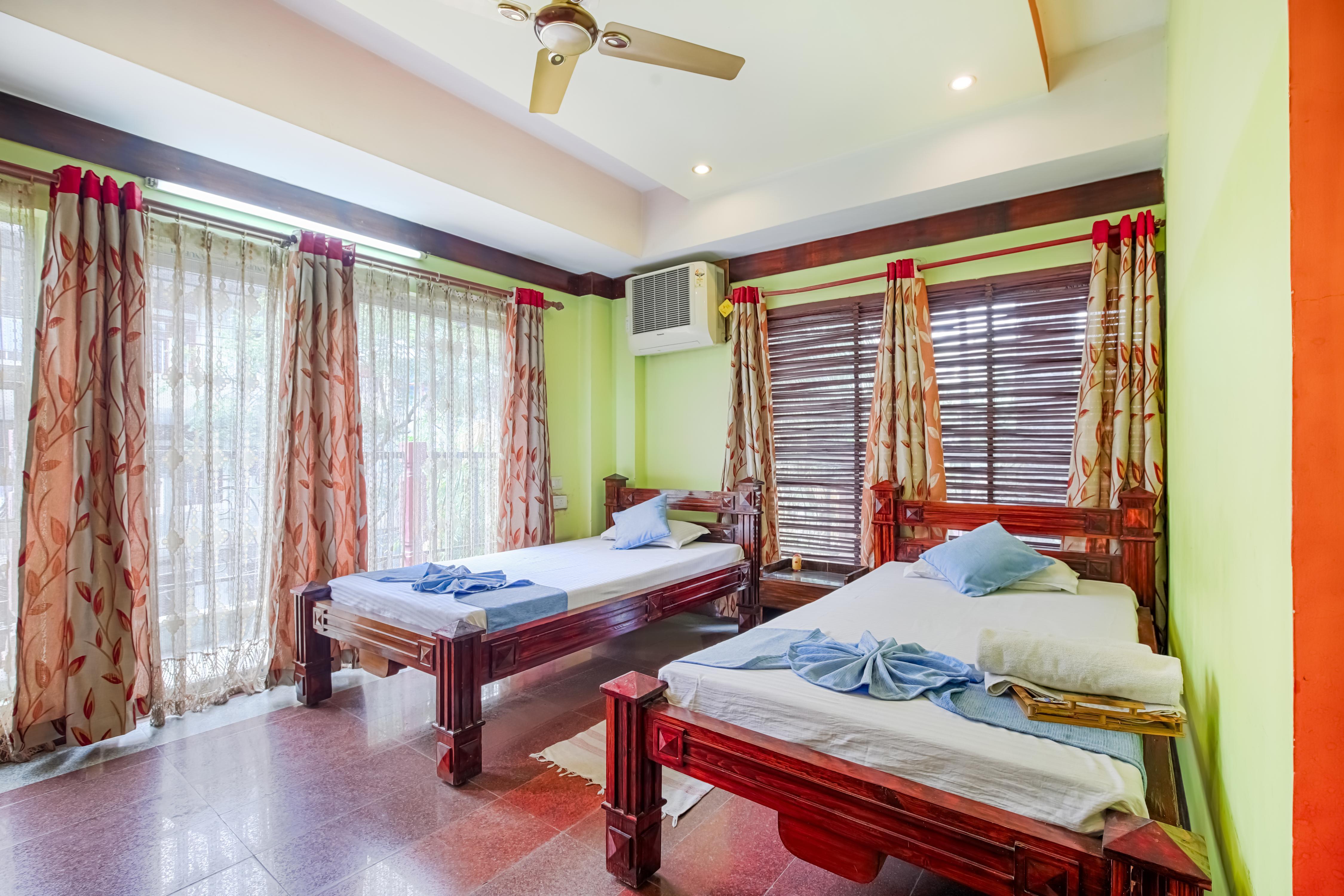 Clarz Guest House | 4mins walk from Zoo Road - Tap to explore photos