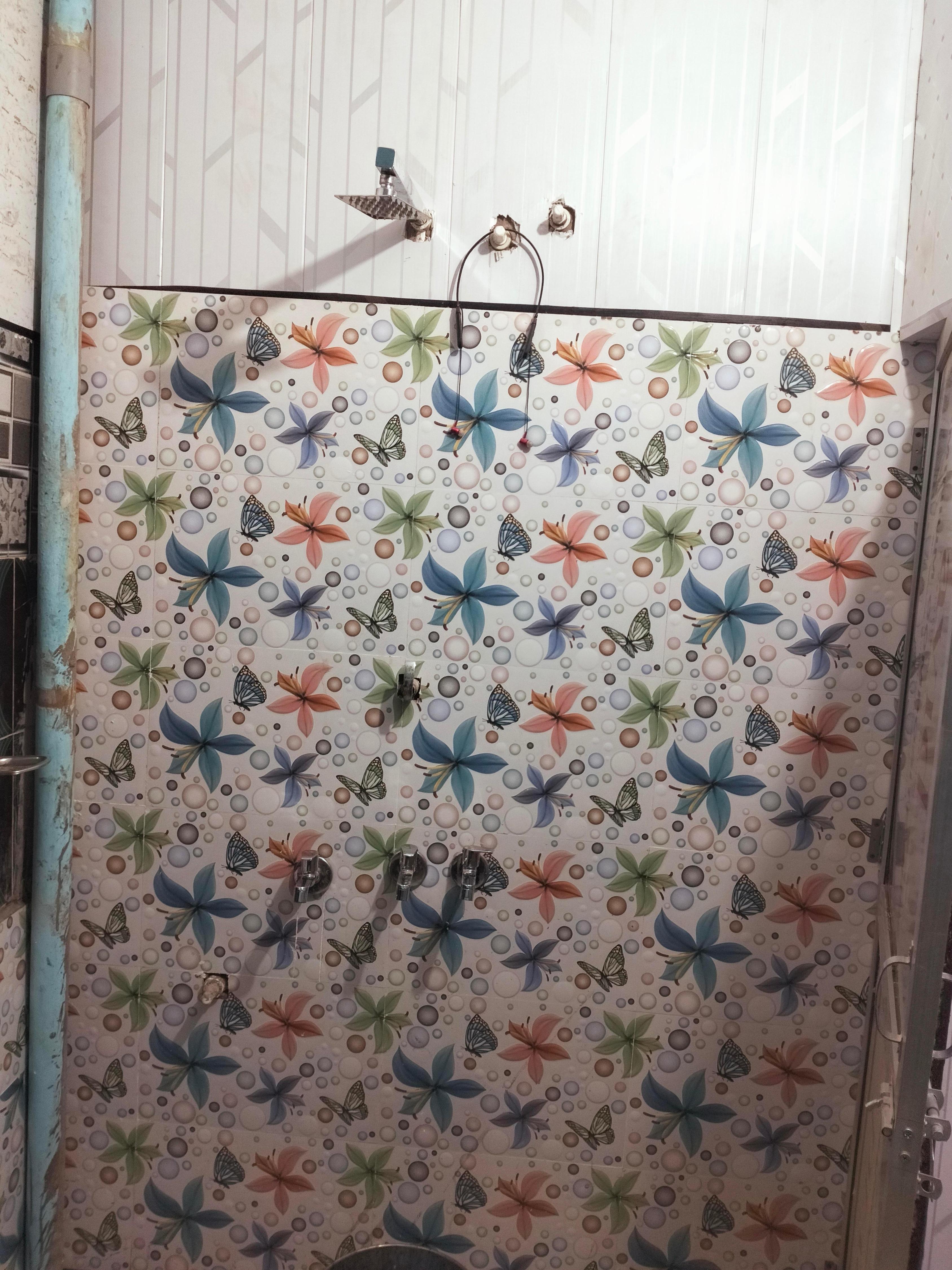 Shee Bhagwan Paying Guest House - Tap to explore photos