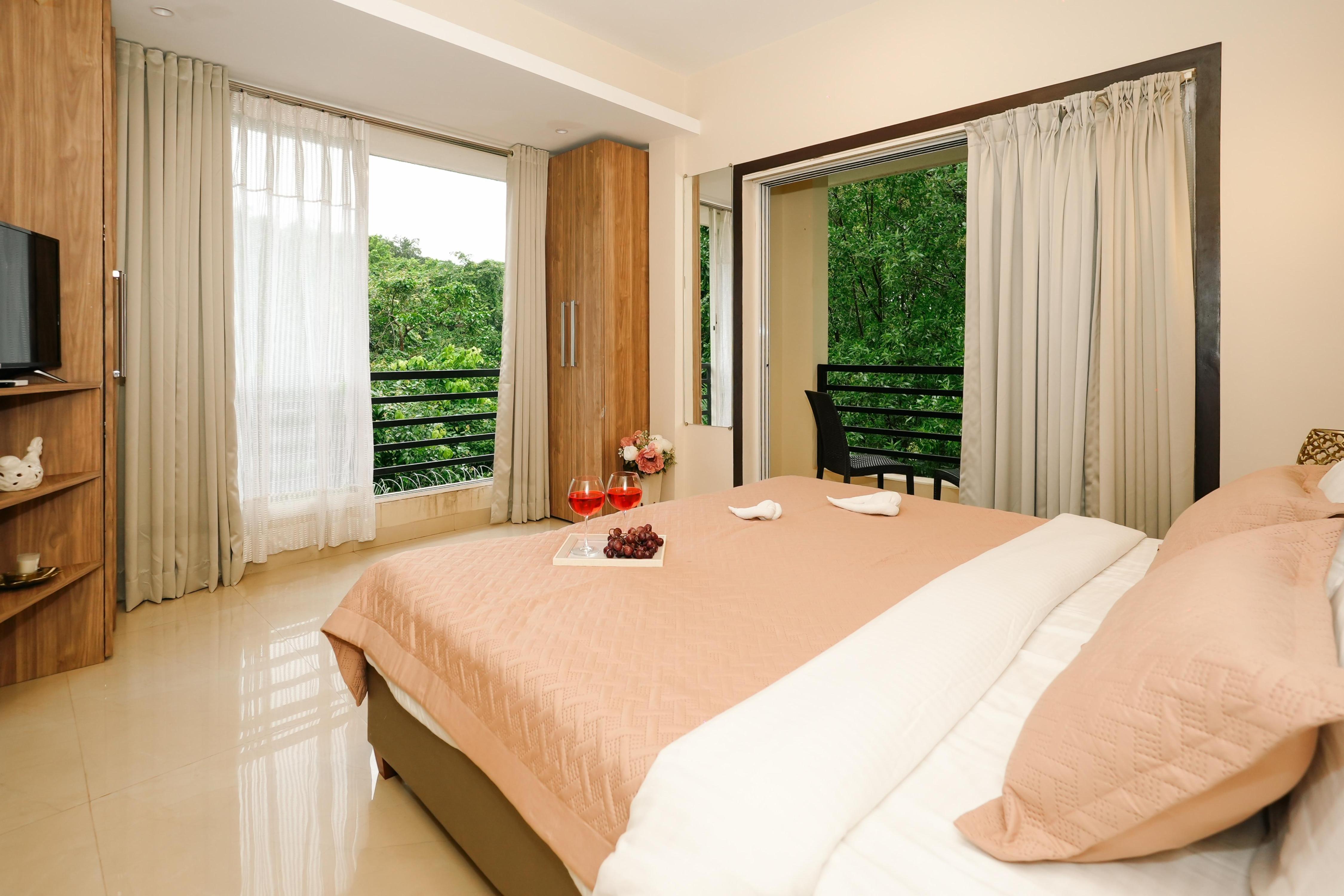Basil Stays-La Bliss 6BHK Villa - Tap to explore photos