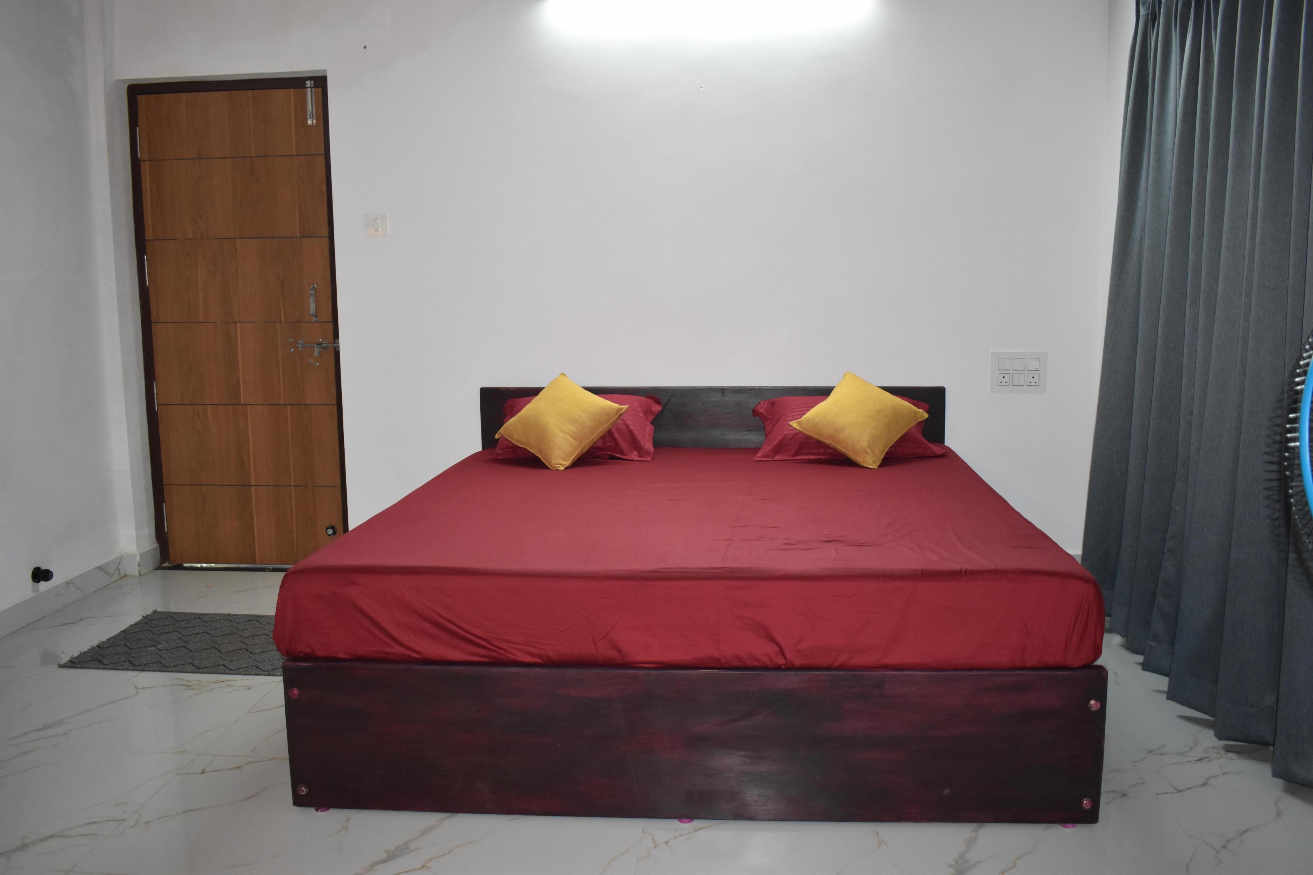 Gundappa Cafe and Rooms - Tap to explore photos