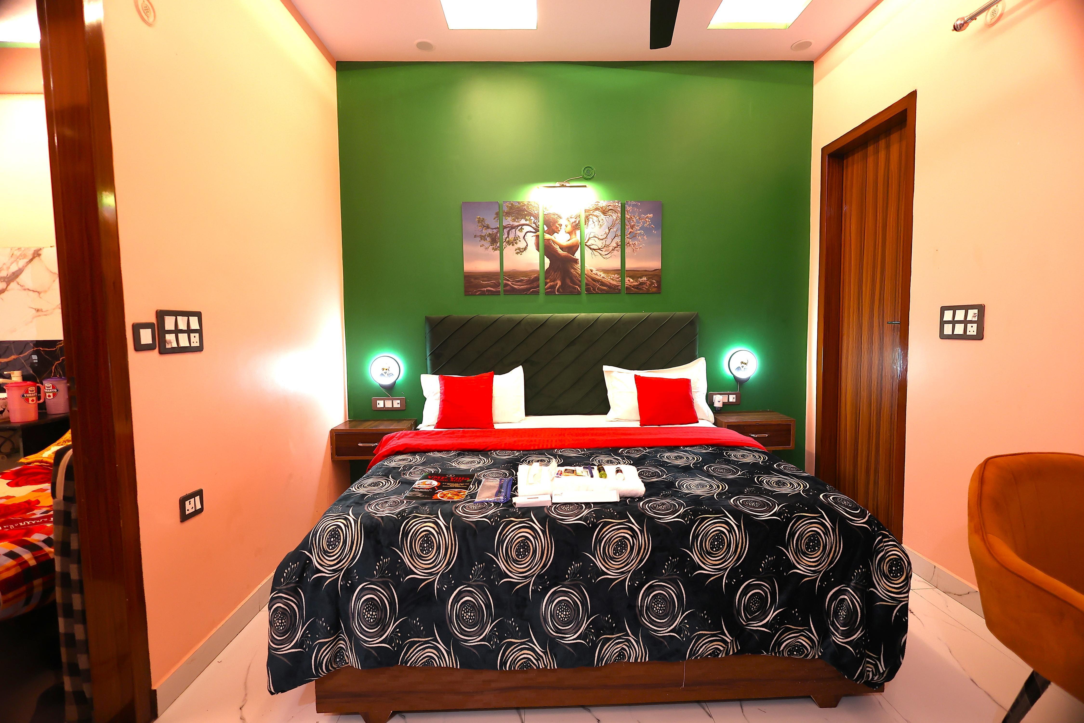 VMP Villa Home Stay - Tap to explore photos