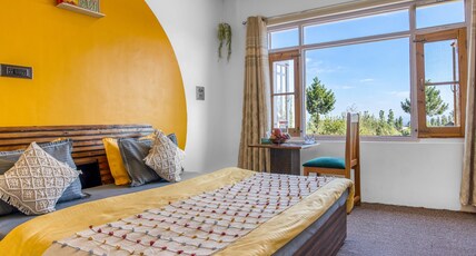 Yaarana Himalayan Nest Room Type - Sunrise View Room 
