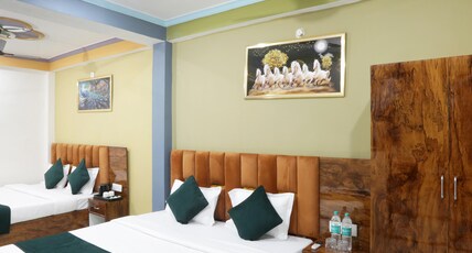 Shree Ram Lalla Room Type - DELUXE A.C FAMILY SUITES (4 ADULTS)