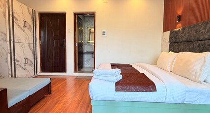 AR Villa and Cottage Room Type - Snow-peak view Deluxe Room