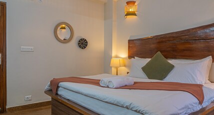 Deodar Bungalow & Cottage by Trikone Room Type - Room 7: Deluxe Room
