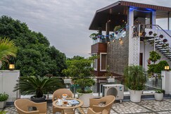 Alaya Stays Sky Paradise Pet friendly With Gaming Zone and Home Theatre
