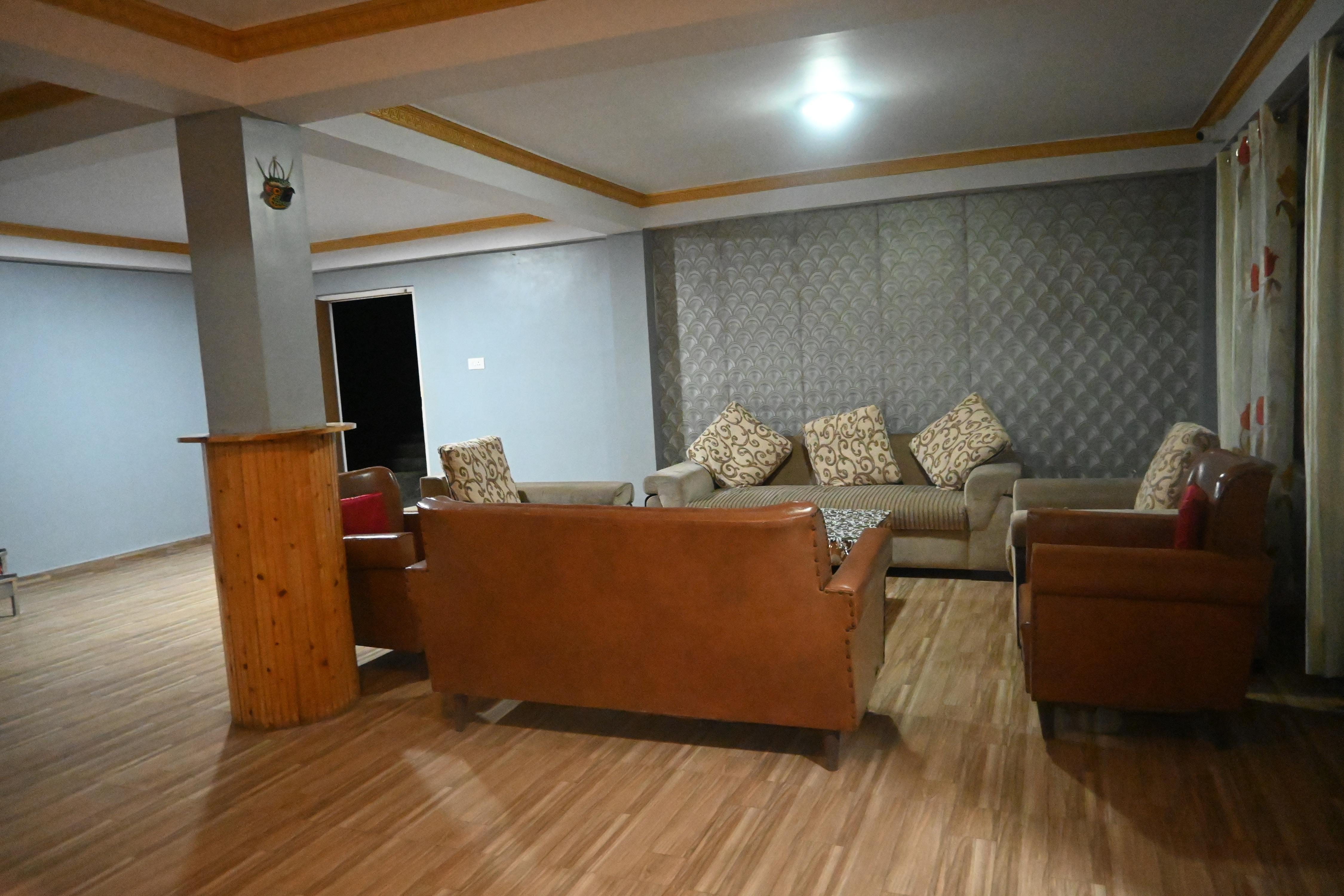 Denzongpa Homestay Lamahatta - Tap to explore photos