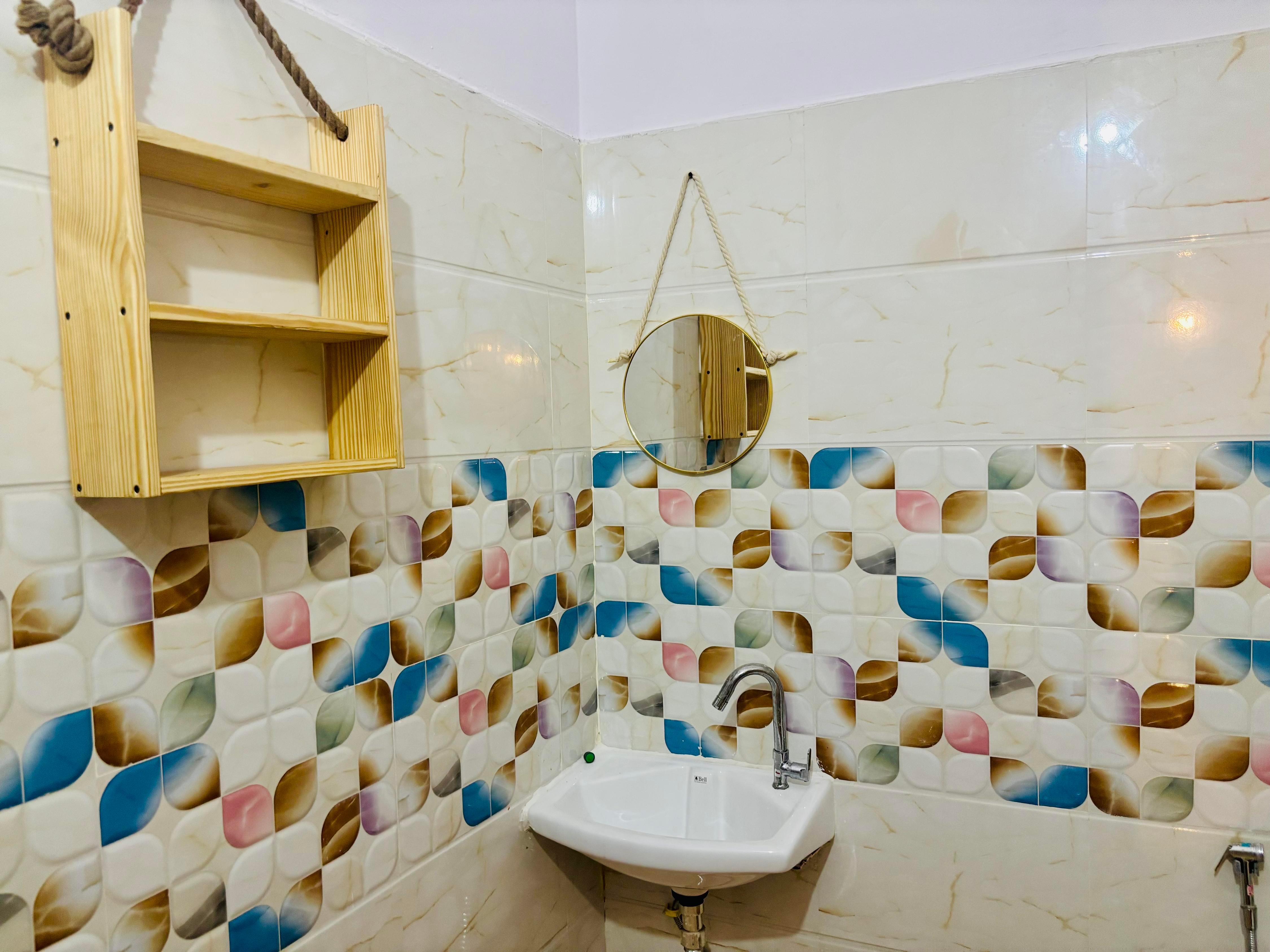 Vintage Banaras Stay | Spacious Room & Kitchen - Tap to explore photos