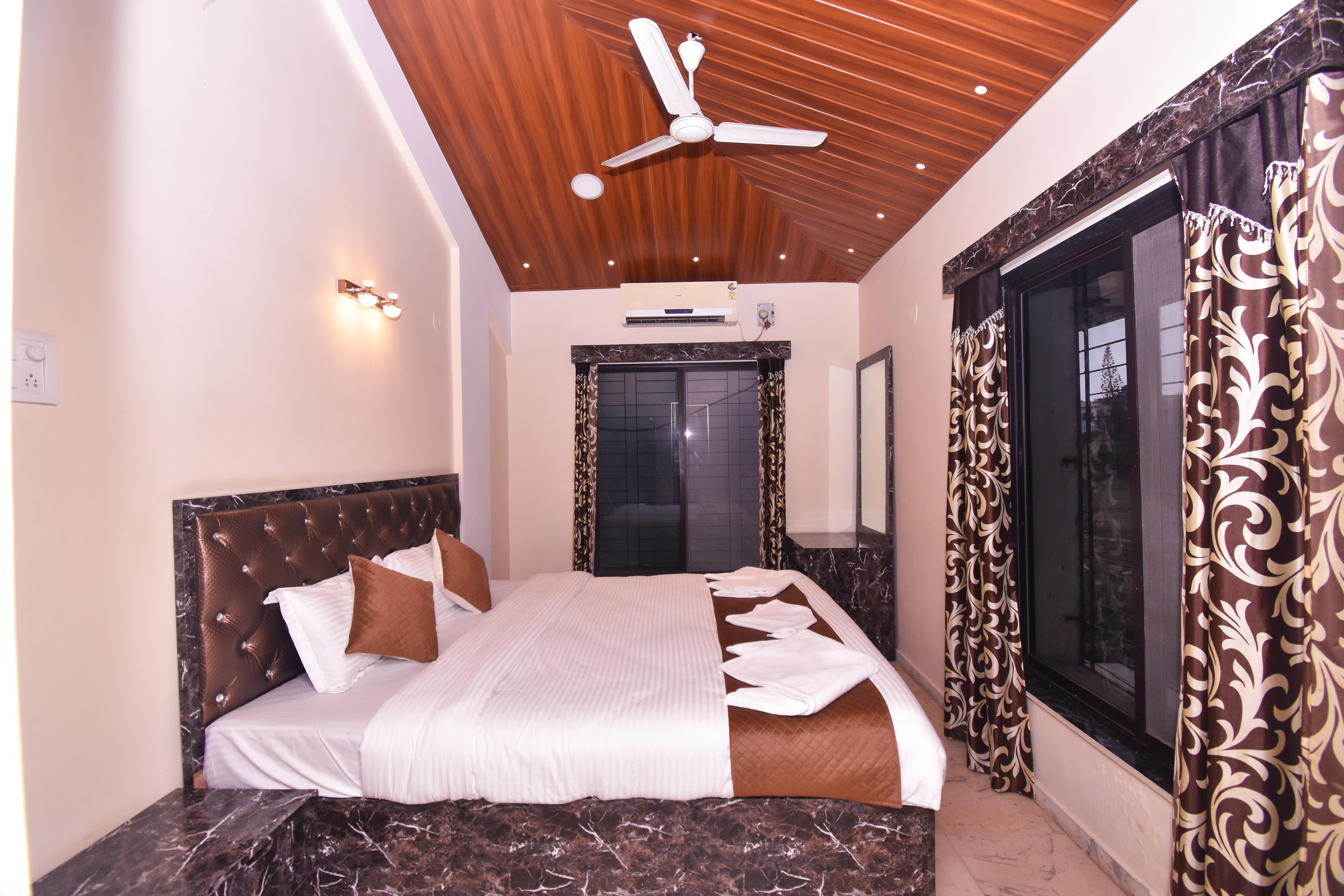Pyrite Blue Waters Villas - Tap to explore photos