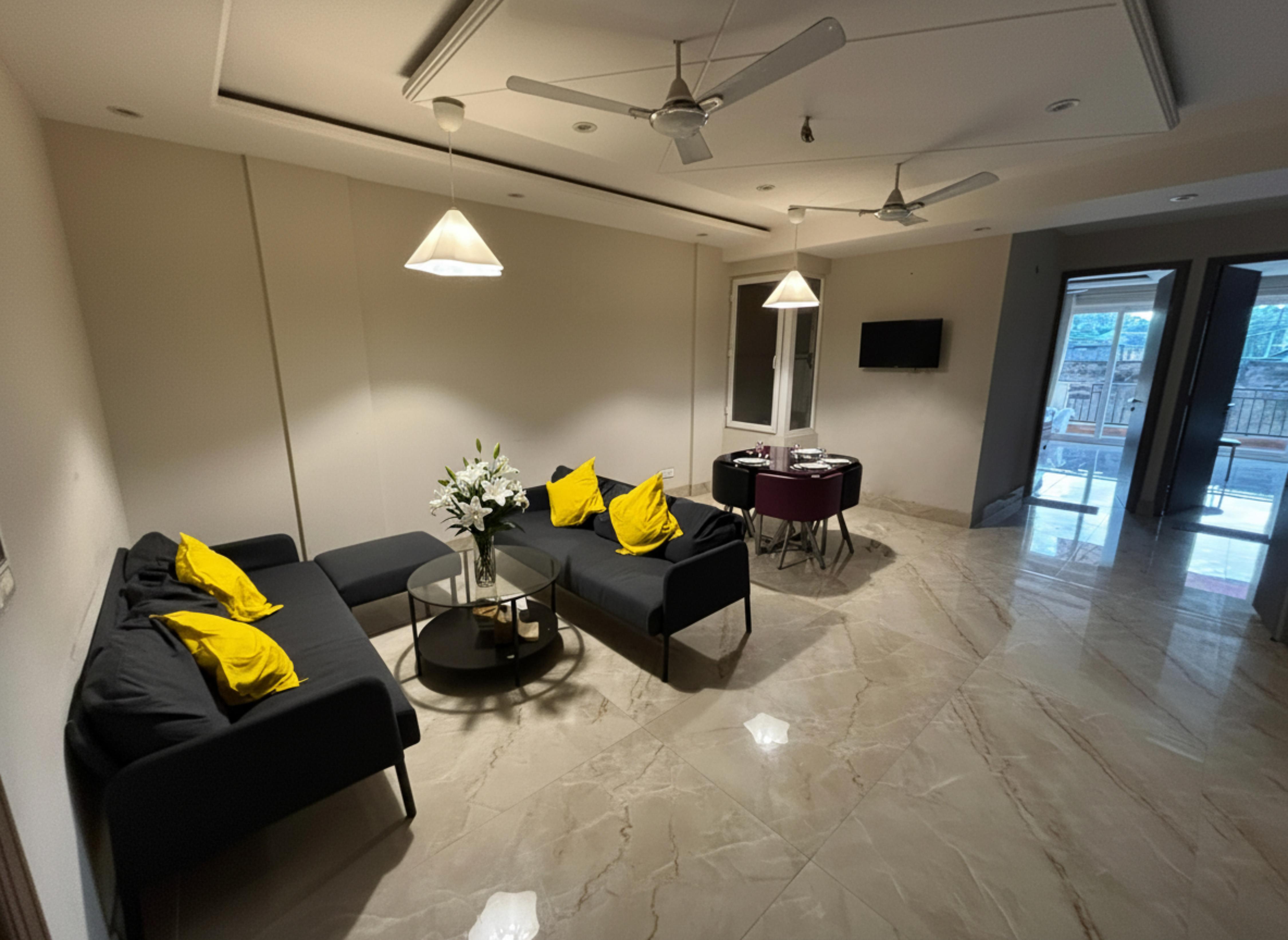 Amur Stays - Flamingo