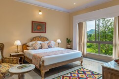 Dilip Niwas Luxe Stay |Near Fateh Sagar Lake 2 KMs