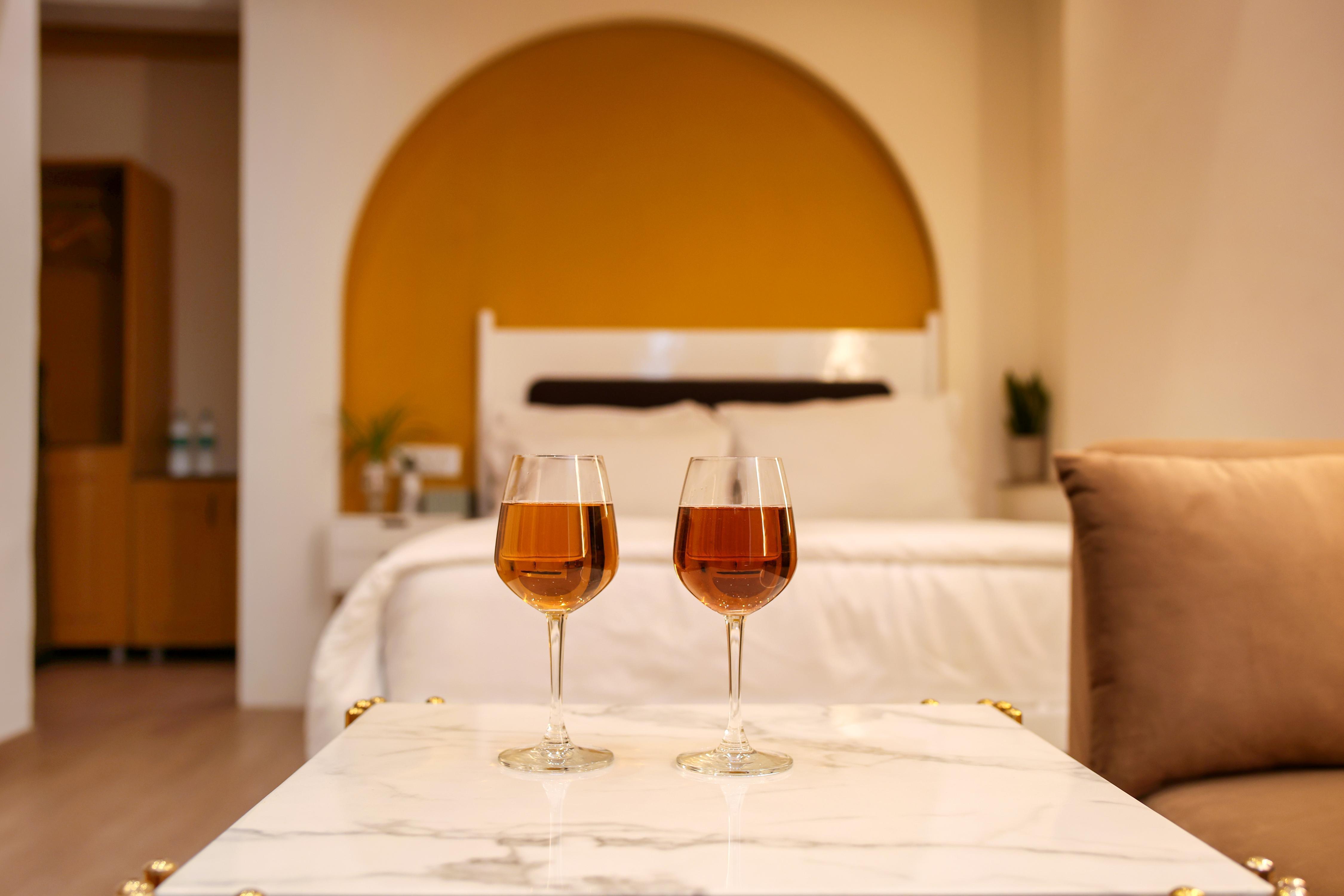 CASA INALI Delhi Room Type - Deluxe Room With Lake View and Jacuzzi