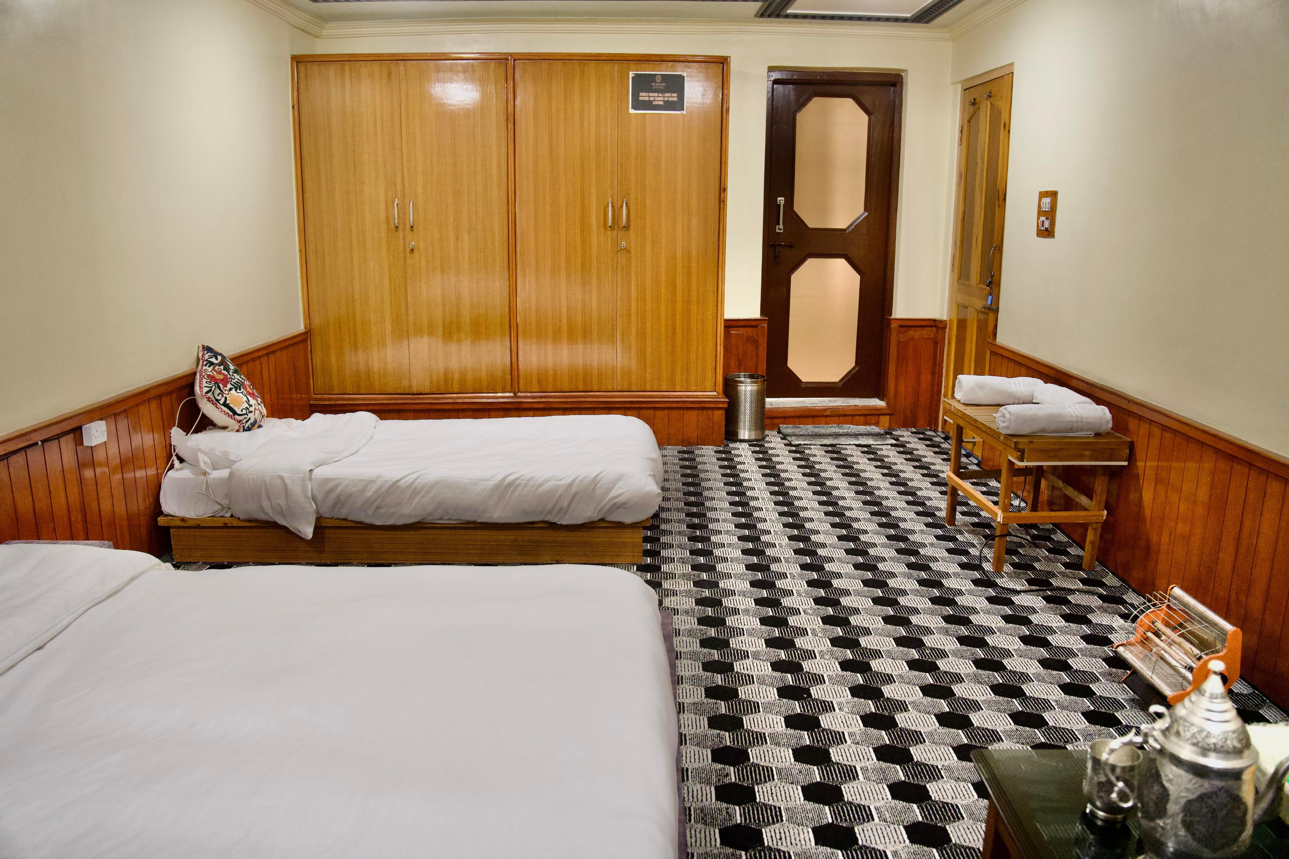 The Velvet Nest Entire 3bhk villa - Tap to explore photos