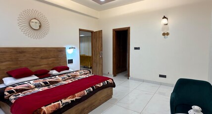 Oak & Amber Retreat Room Type - Deluxe Room
