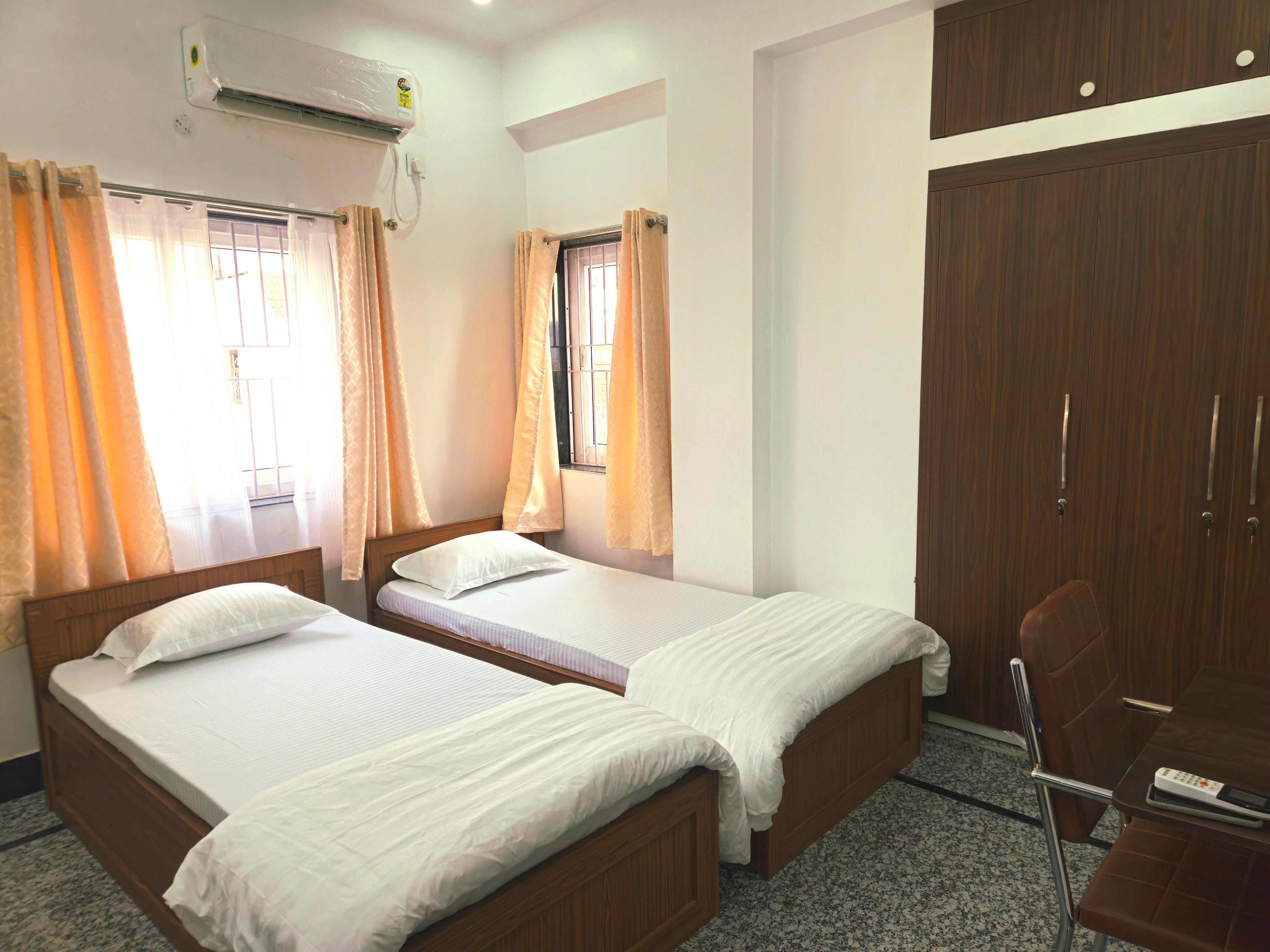 Rooms of Spacious 2bhk flat with all the amenities & safety
