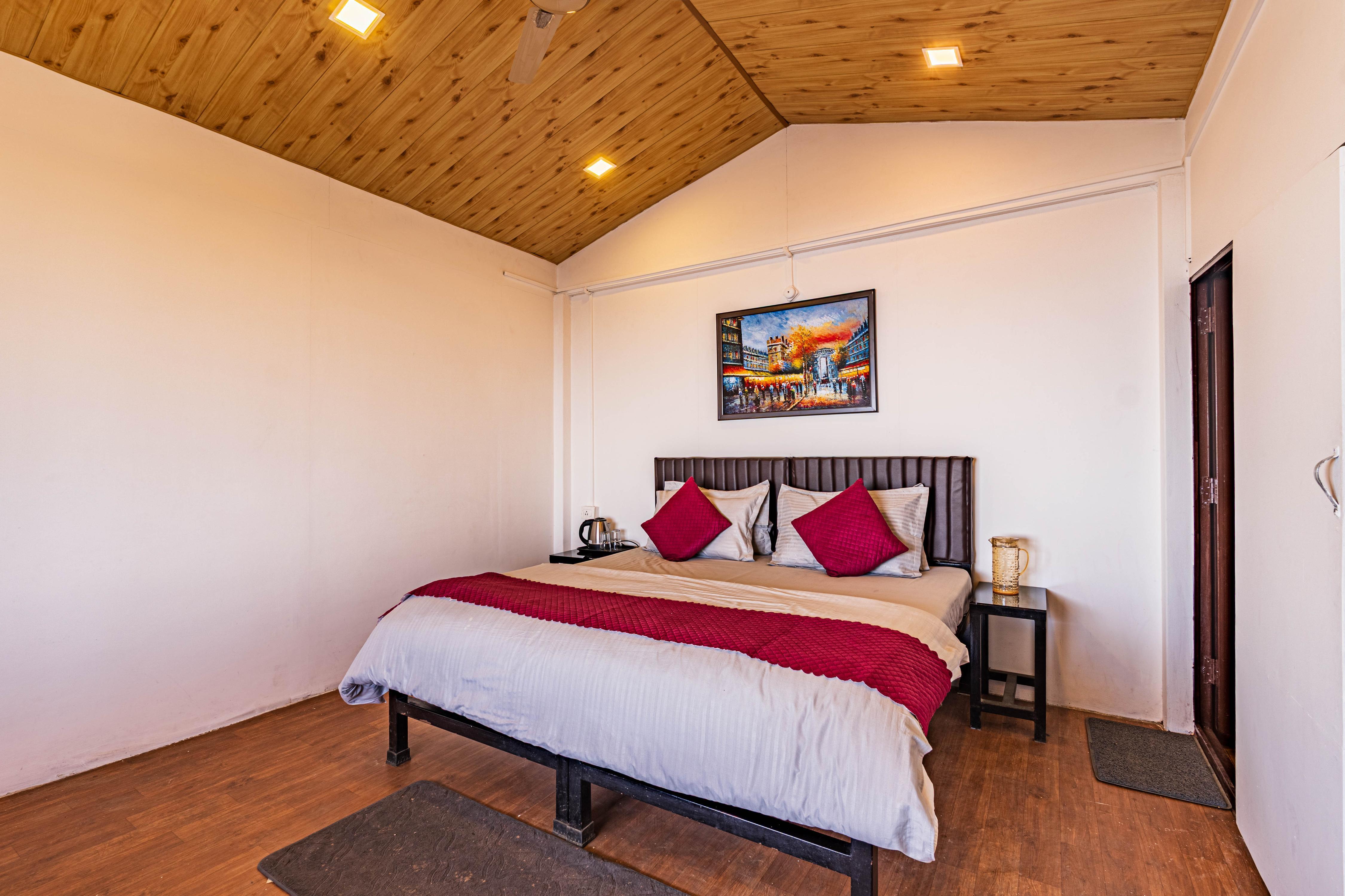 Sky ridge I 2BR I mountain view by Homeyhuts (2A)