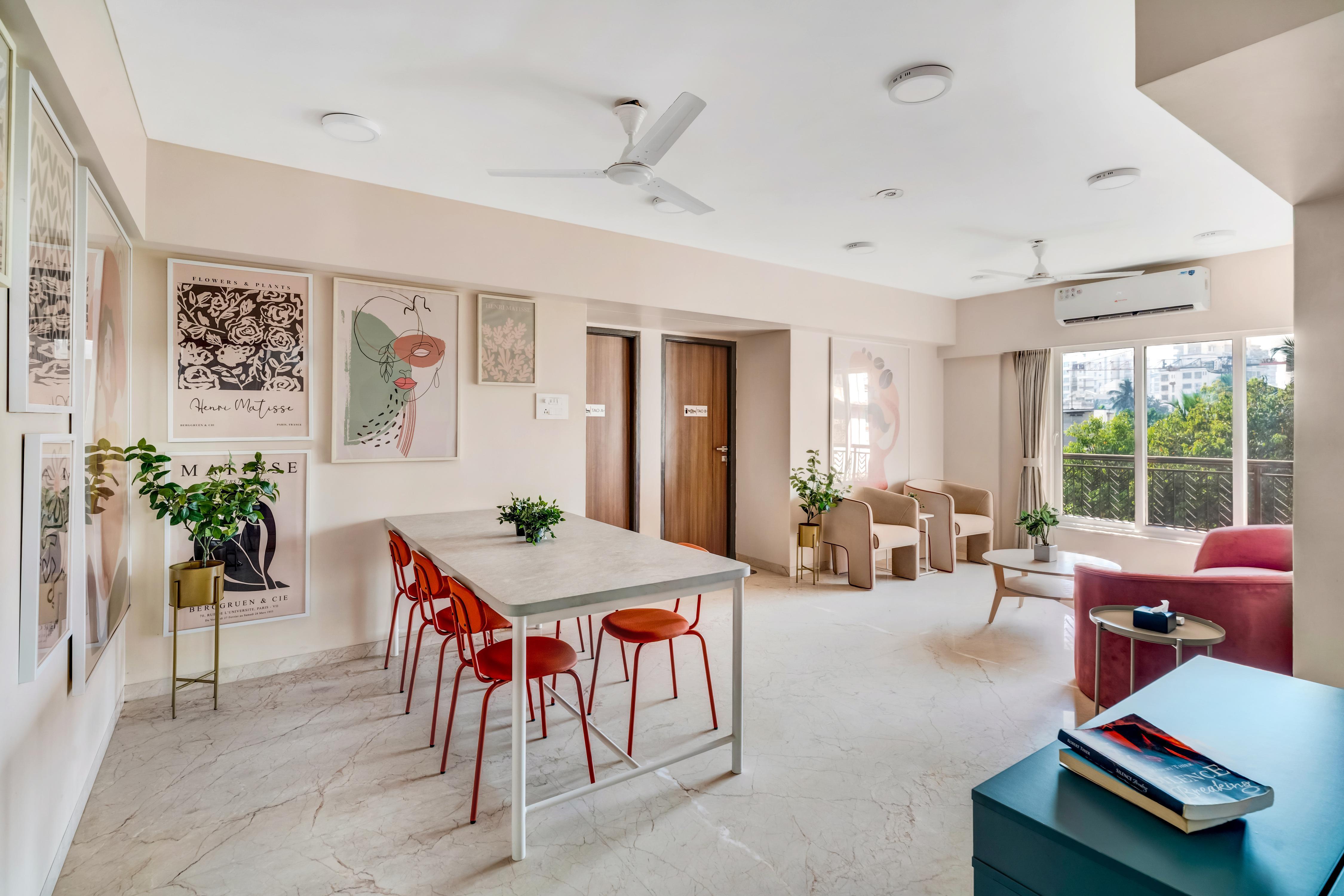 Tao B Cozy Private Room in Shared 3BHK - Tap to explore photos