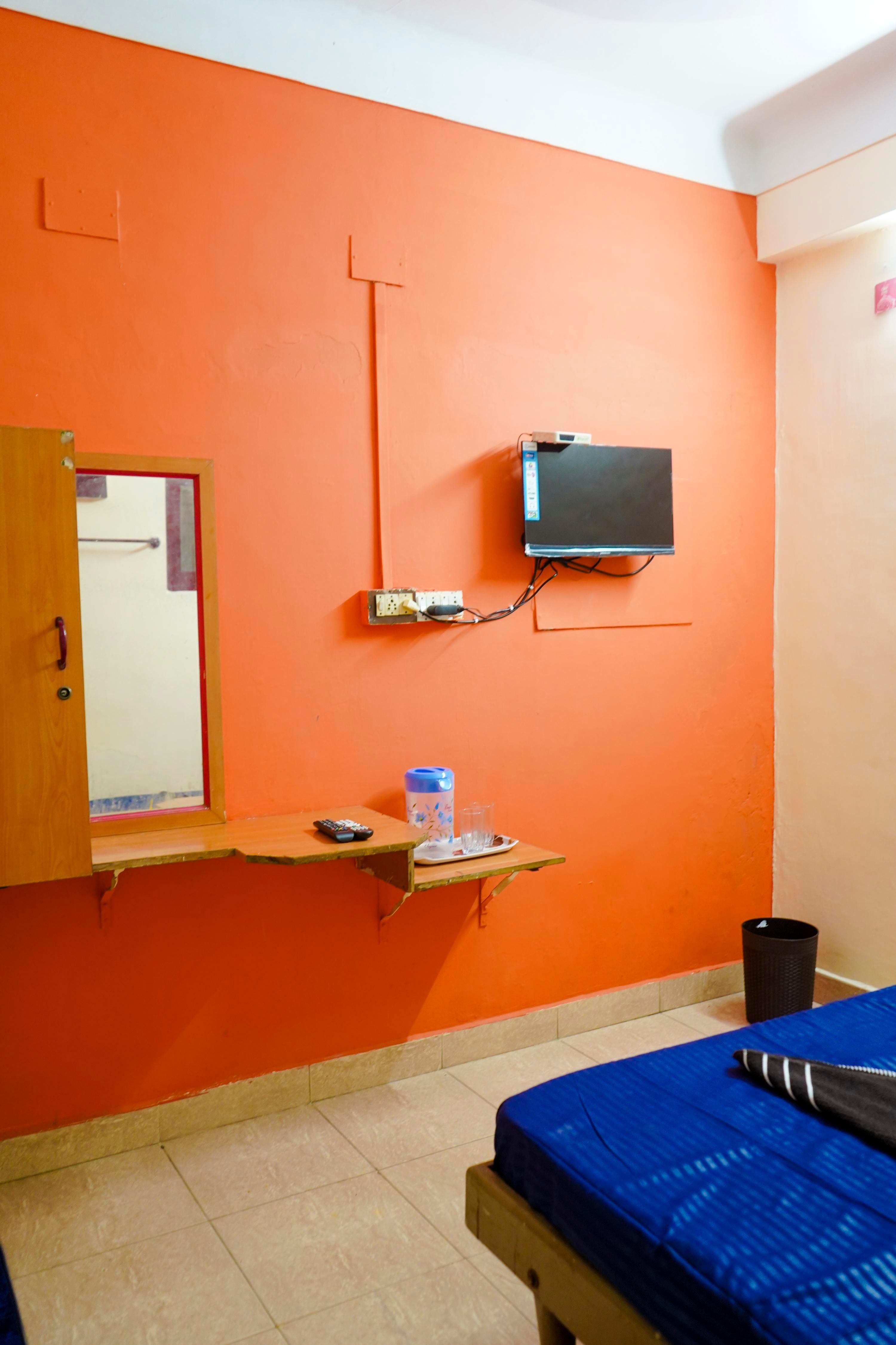 Sri Lakshmi Uduppi Vilas Hotel - Tap to explore photos