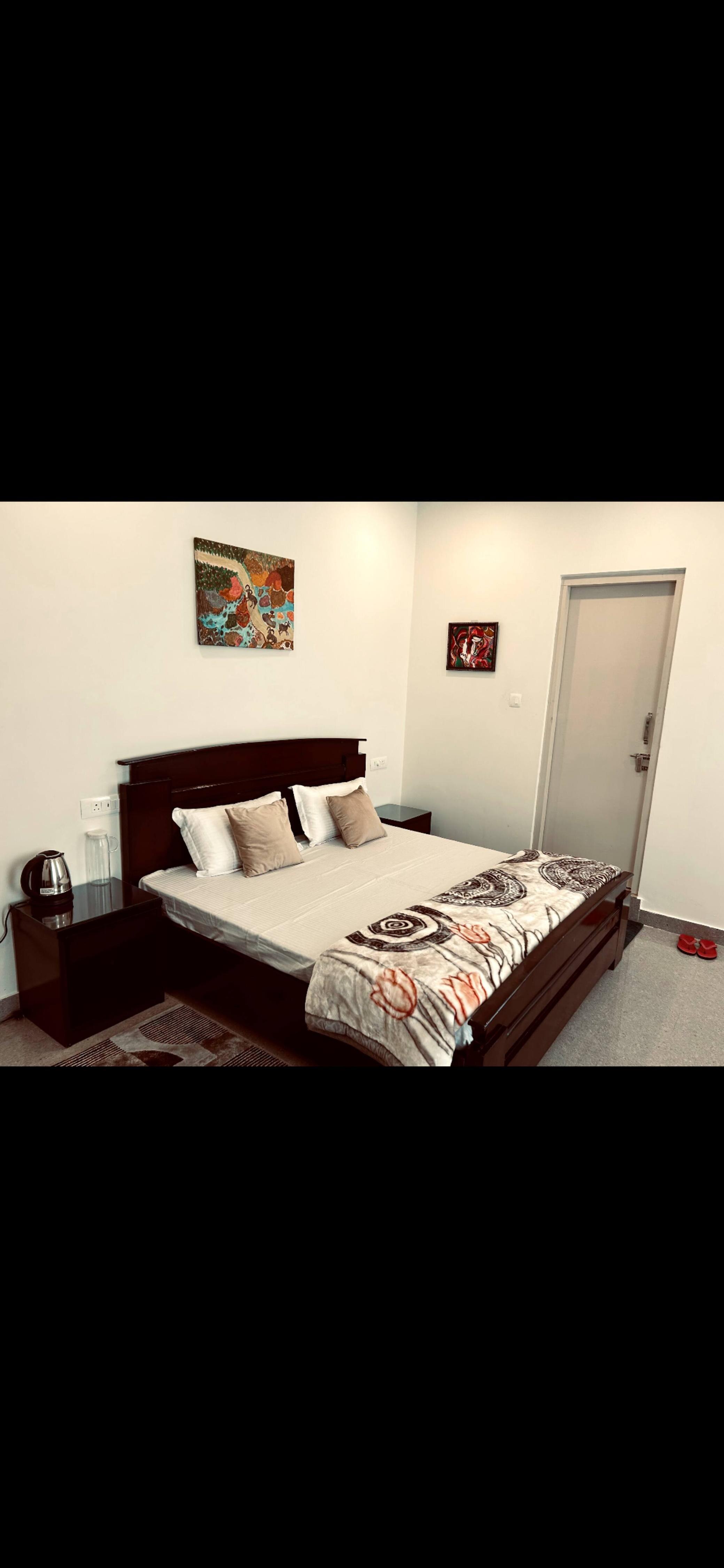 Vasundhara Home Stay - Tap to explore photos