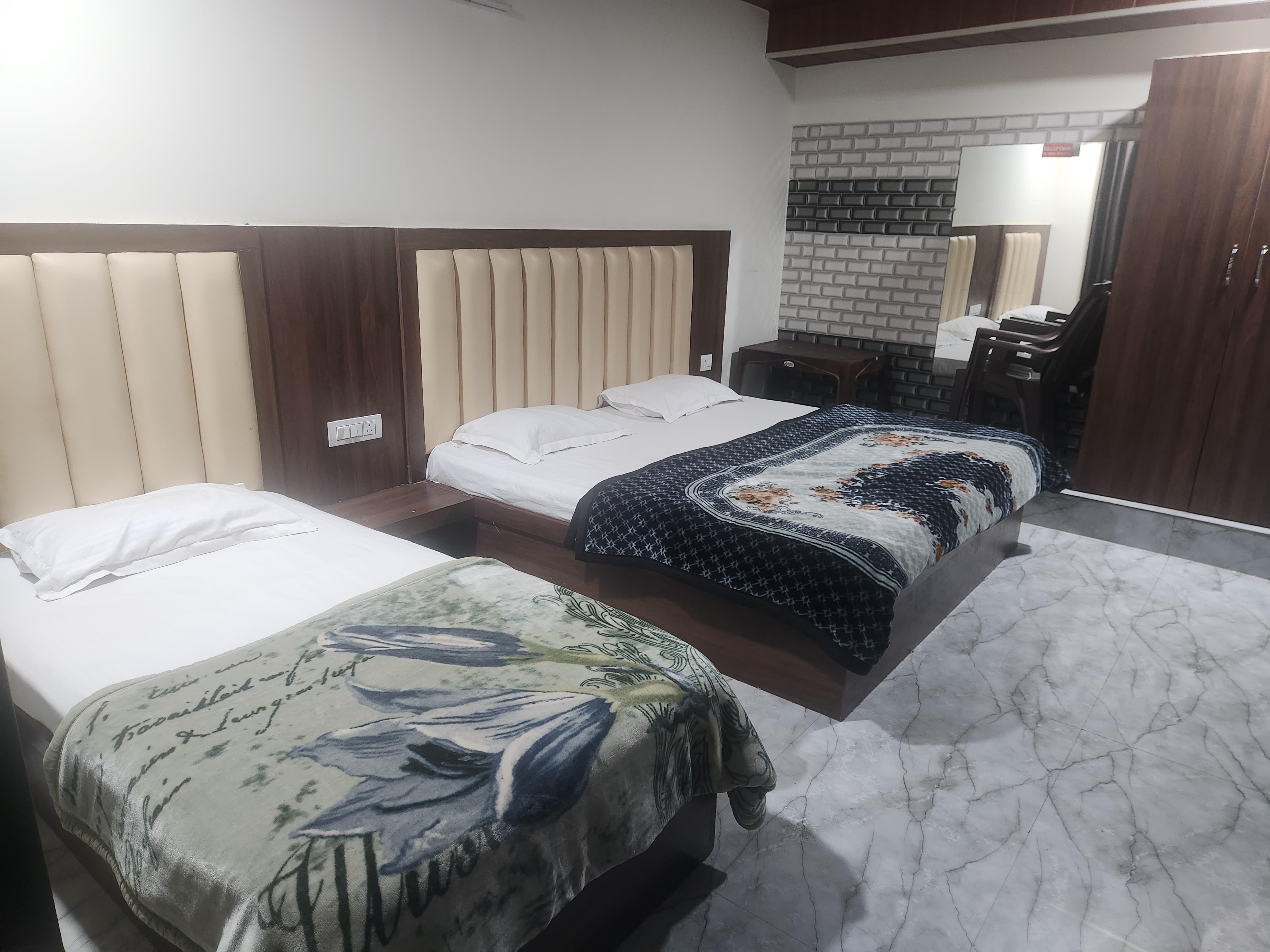 Hotel Shree Ji Inn Room Type - 105