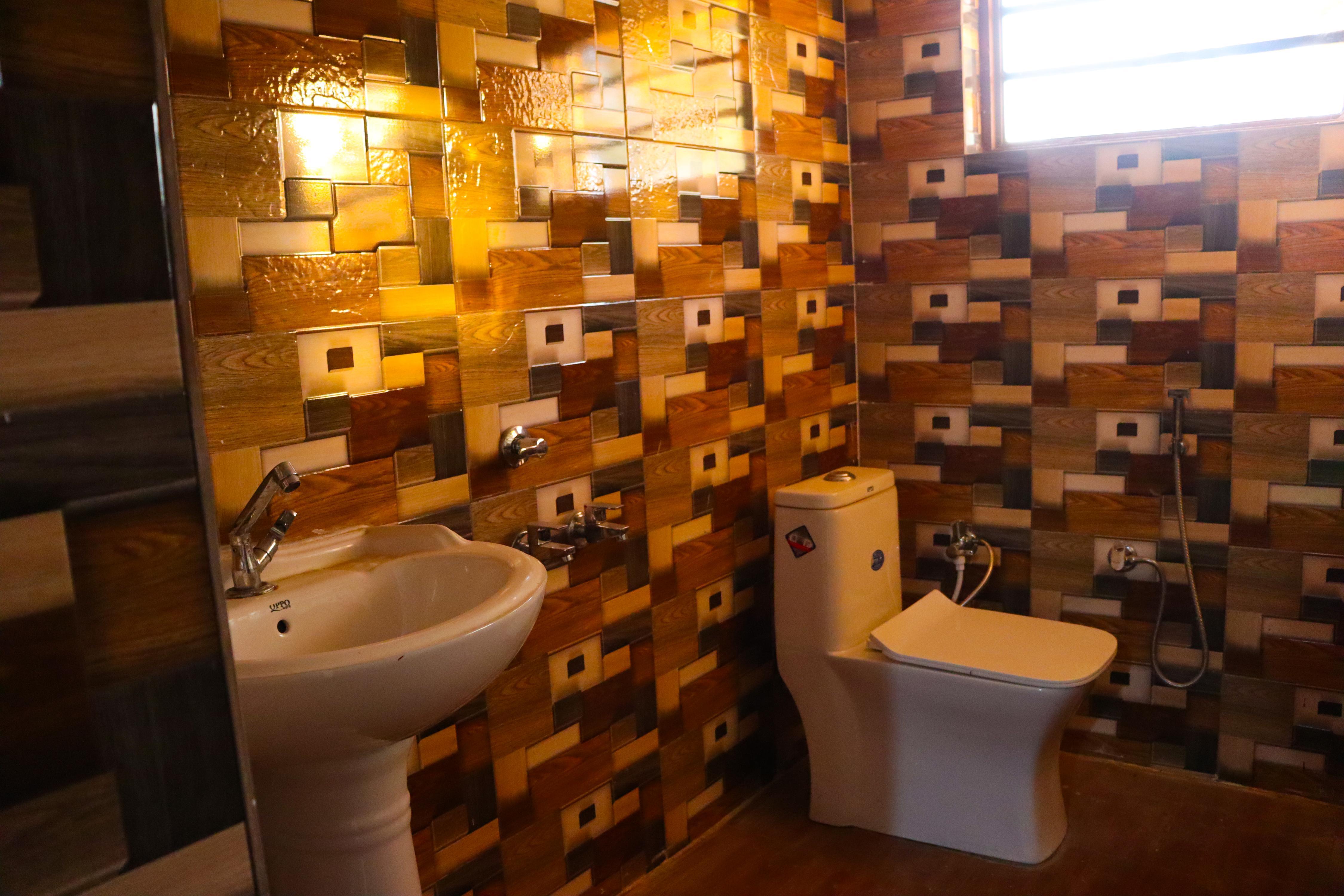 Badrika Homestay - Tap to explore photos