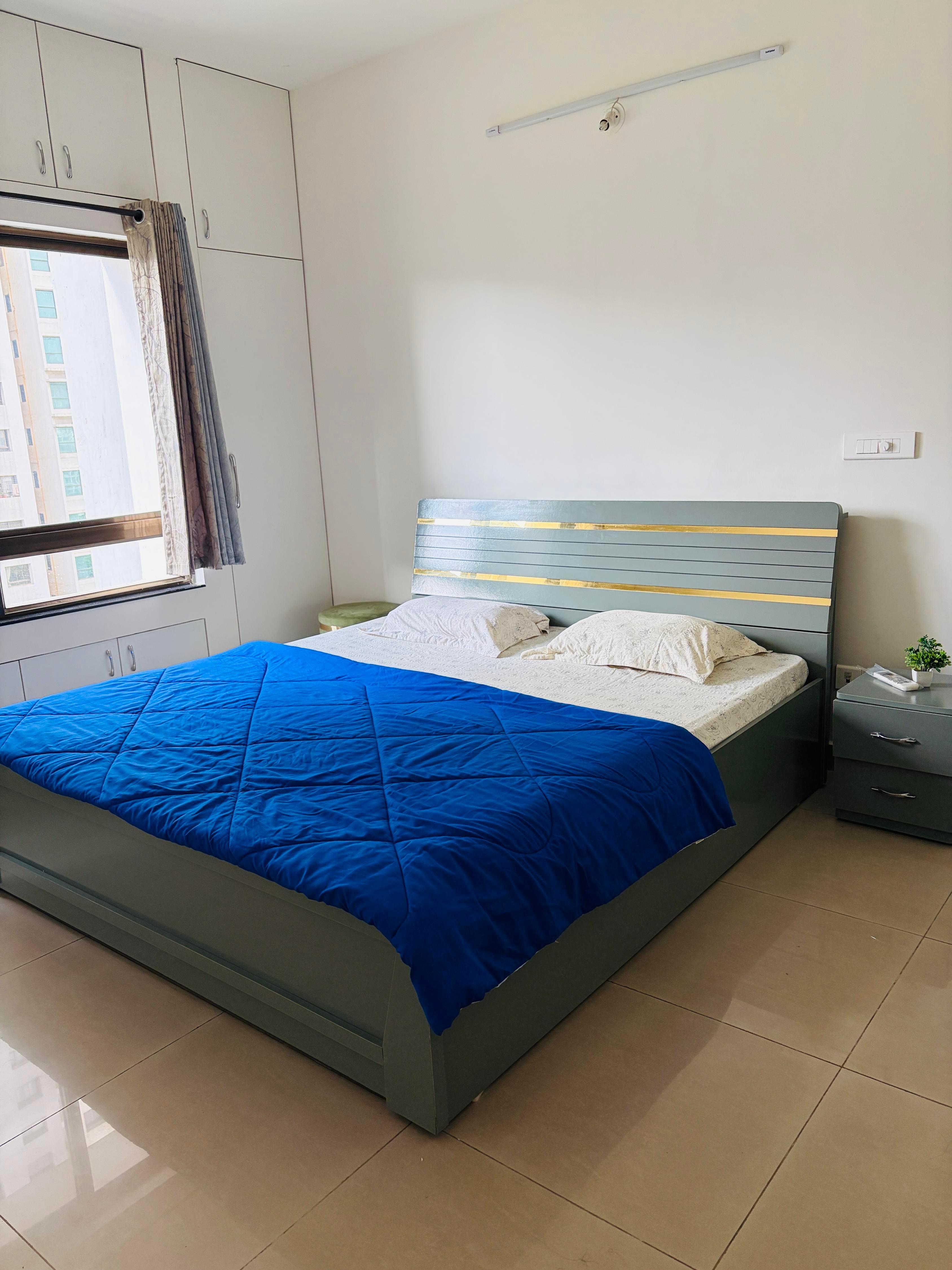 The Cozy Carriage 3 IT Park Hinjewadi ph1 Luxury - Tap to explore photos